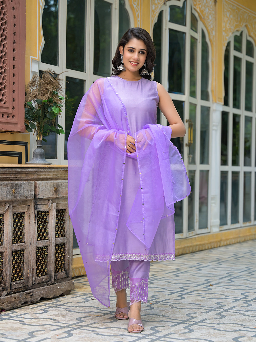 Lavender Sleevessless Kurta Sharara With Organza Sequinned Dupatta