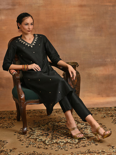 Black Embriorded Kurta With Pant