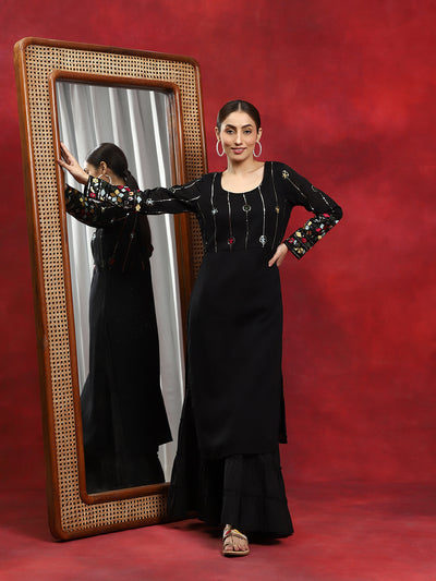 Black Floral Embroidered Kurta