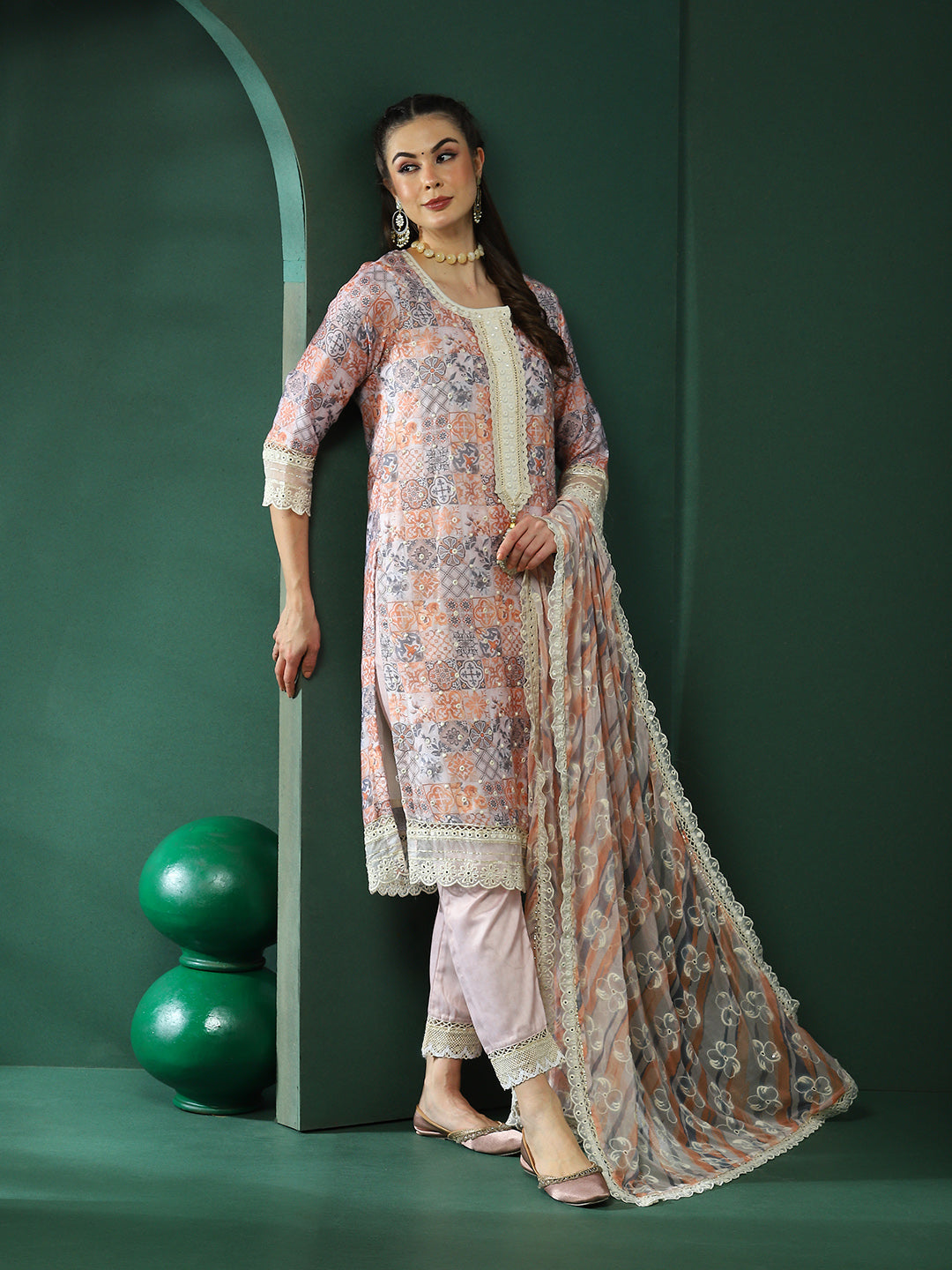 Cream Schiffli Pakistani Kurta Pant With Dupatta