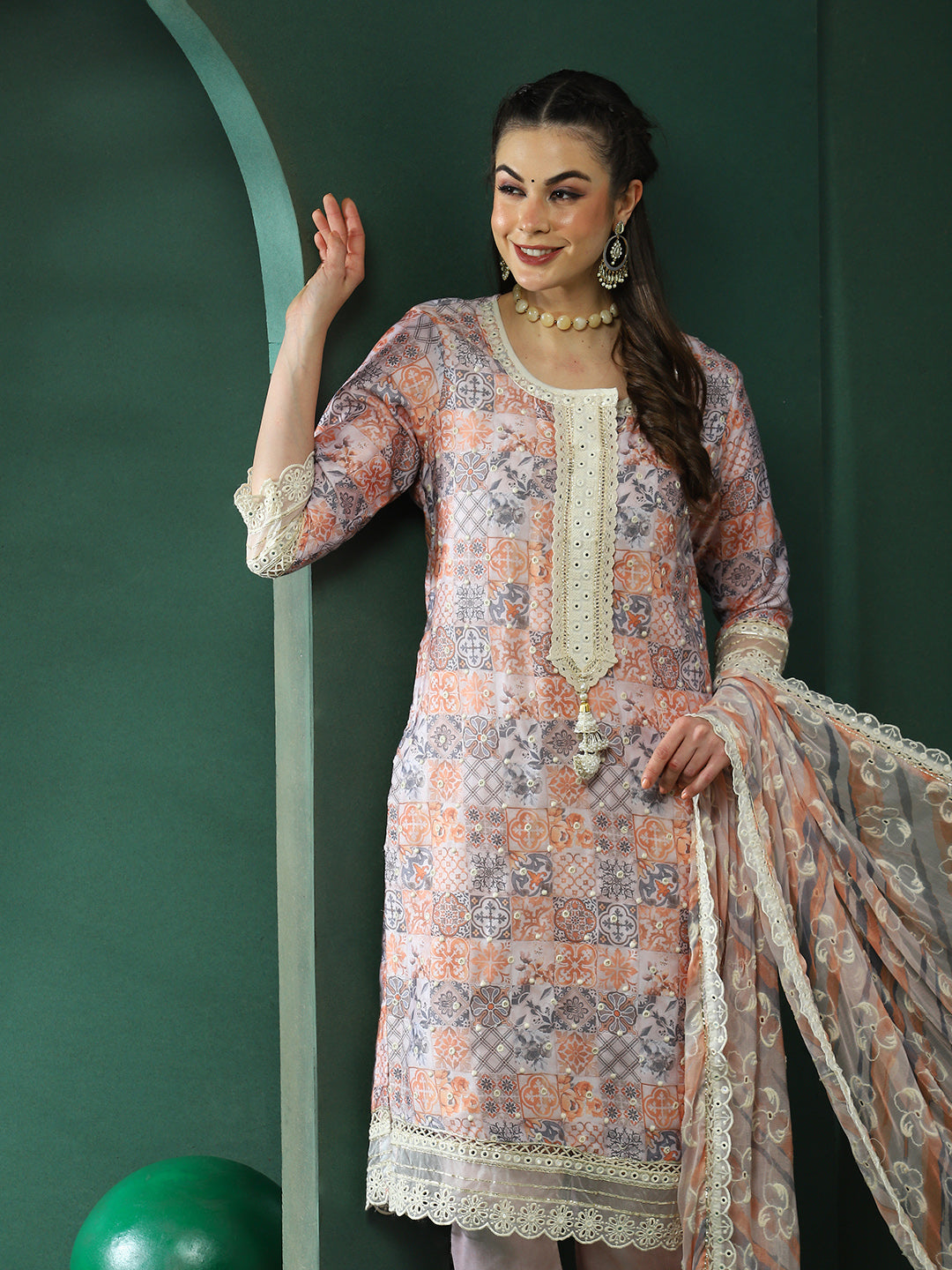 Cream Schiffli Pakistani Kurta Pant With Dupatta