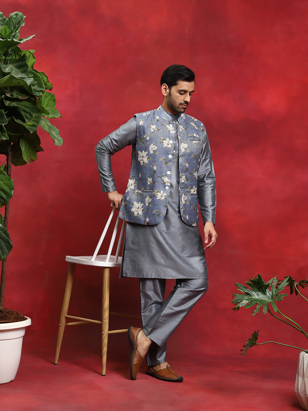 Grey Kurta Pyjama With Floral Print Nehru Jacket