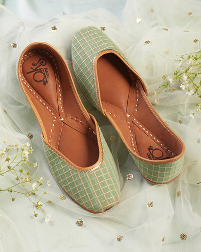 Pastel Green Checked Handcrafted Mojaris