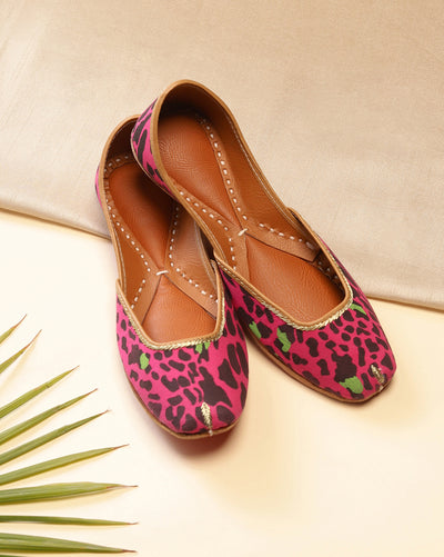 Magenta & Black Animal Print Handcrafted Mojaris