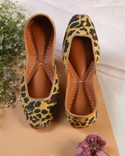 Yellow & Black Animal Print Handcrafted Mojaris