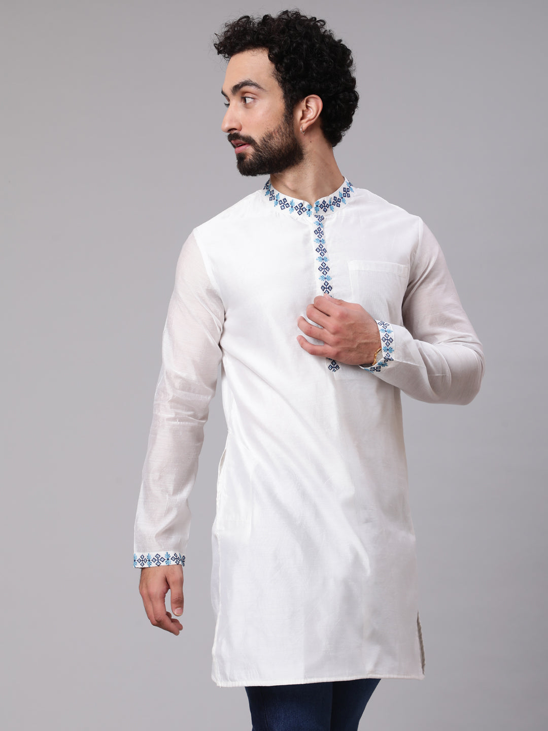 White Kurta With Embroidered Details