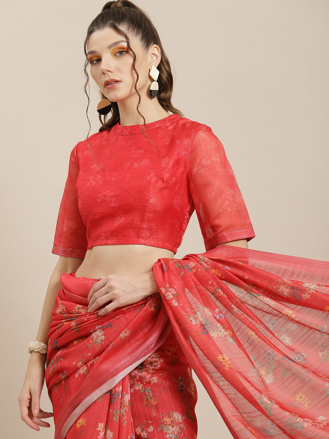 Red Floral Print Saree With Blouse Piece
