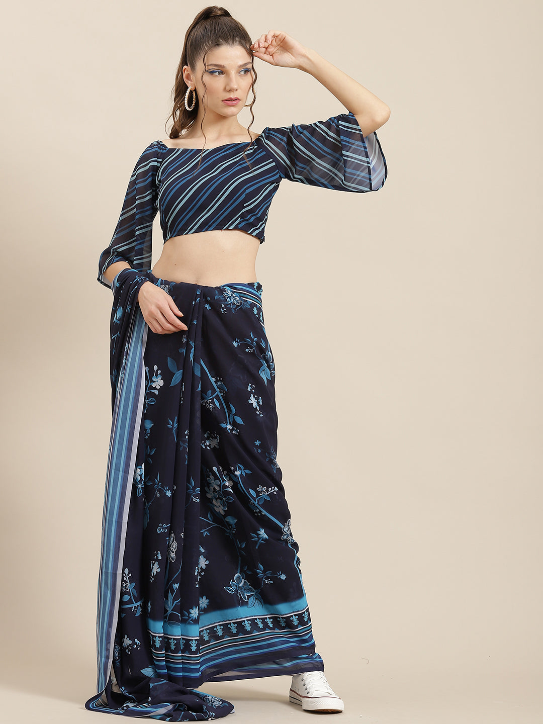 Navy Blue Floral Print Saree With Blouse Piece